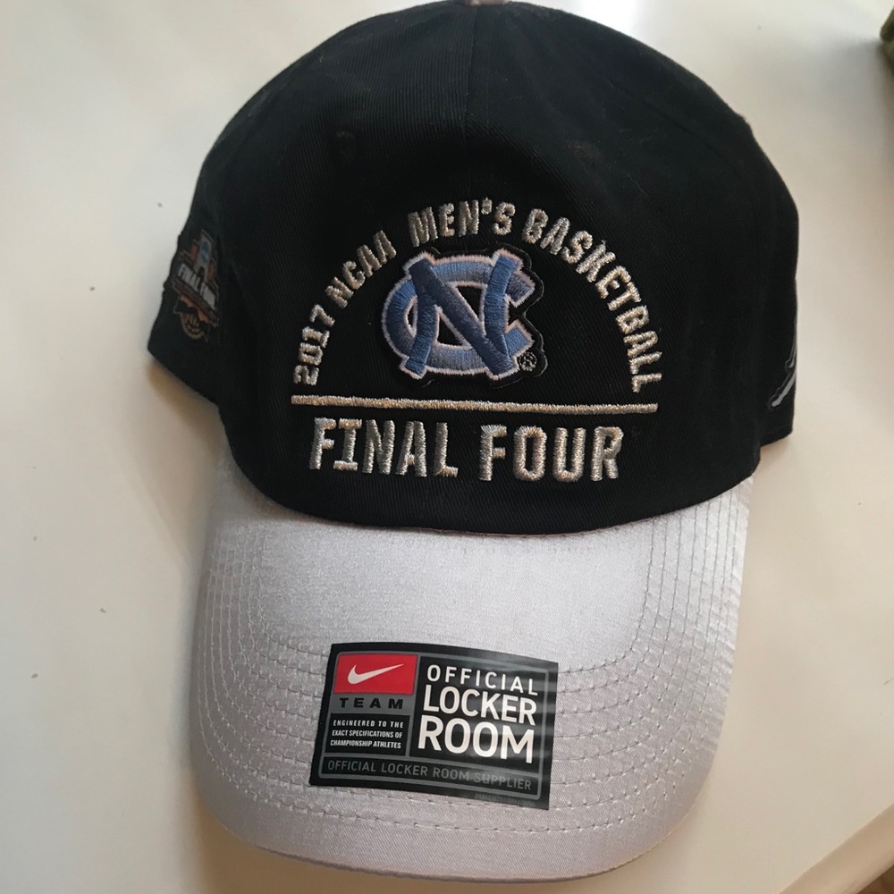 NWT Men’s Jordan UNC Basketball Champs Hat 2017